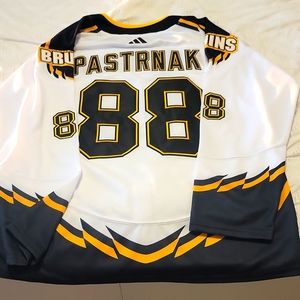 Boston bruins jersey $150